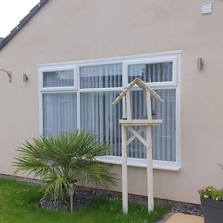 Near Liverpool Double Bedroom Hideaway Wirral Dış mekan fotoğraf