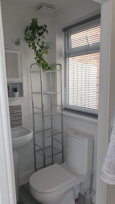 Near Liverpool Double Bedroom Hideaway Wirral Dış mekan fotoğraf