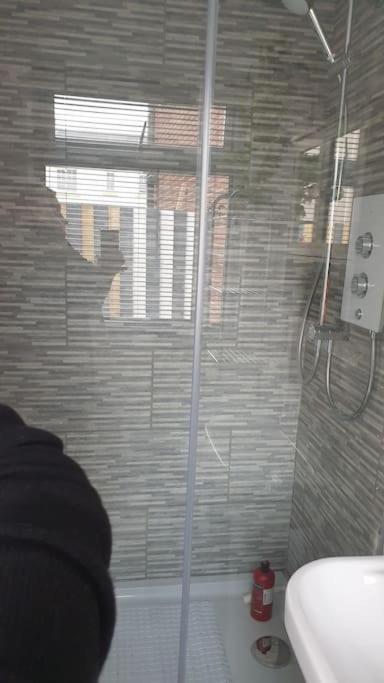 Near Liverpool Double Bedroom Hideaway Wirral Dış mekan fotoğraf